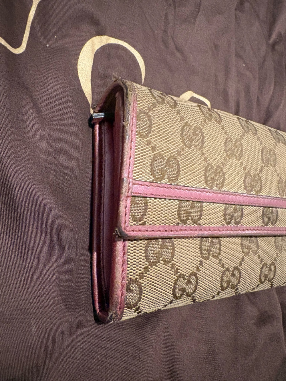 Gucci Beige GG Canvas Wallet with Pink Trim and Heart Charm - Picture 4 of 5